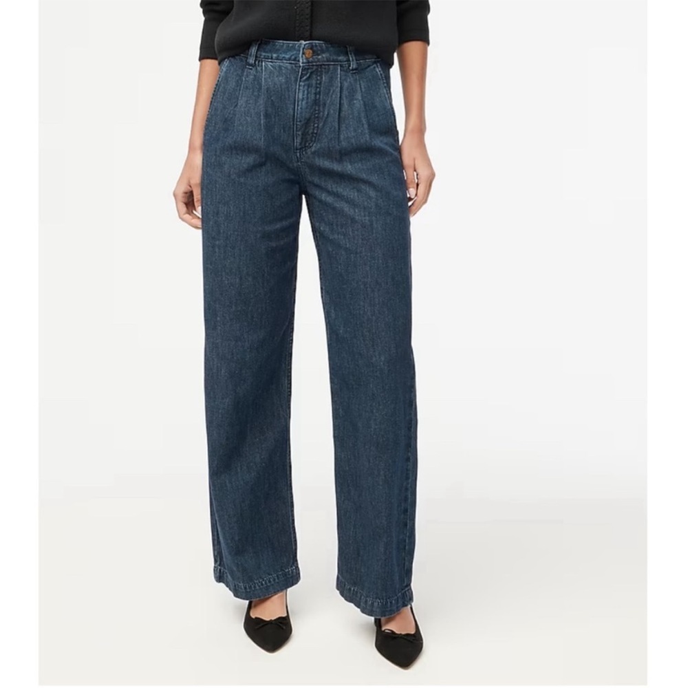 J. Crew Pleated Trouser Wide Leg Jean High Rise
Style #BX566 Navy Wash Size 27